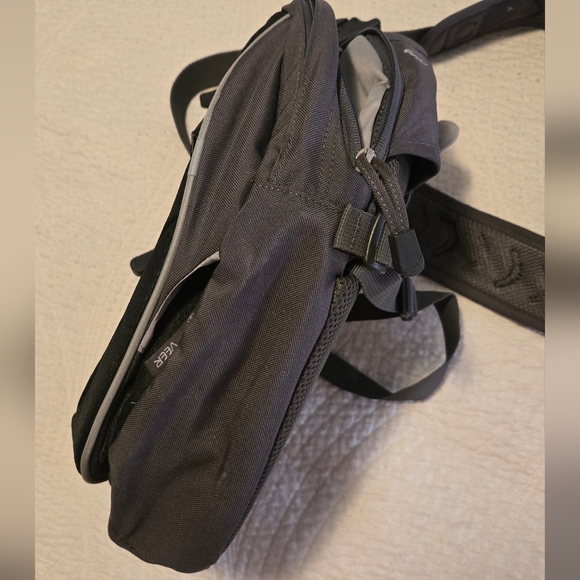 Osprey Veer Shoulder Bag - Picture 3 of 10